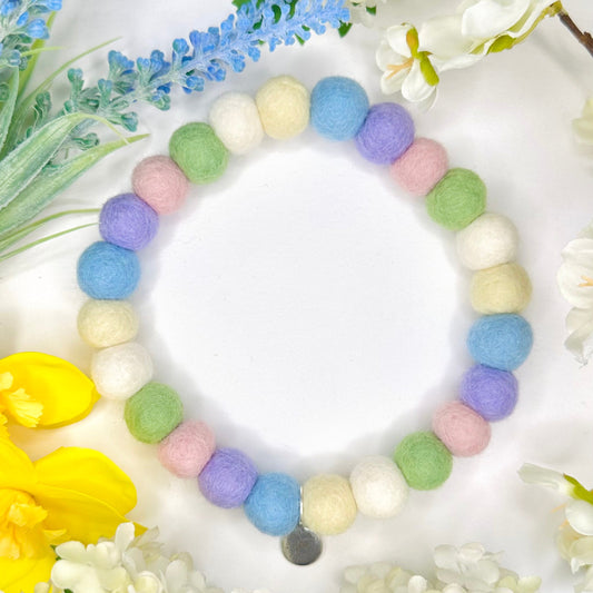 Hoppy Days Pom Pom Collar